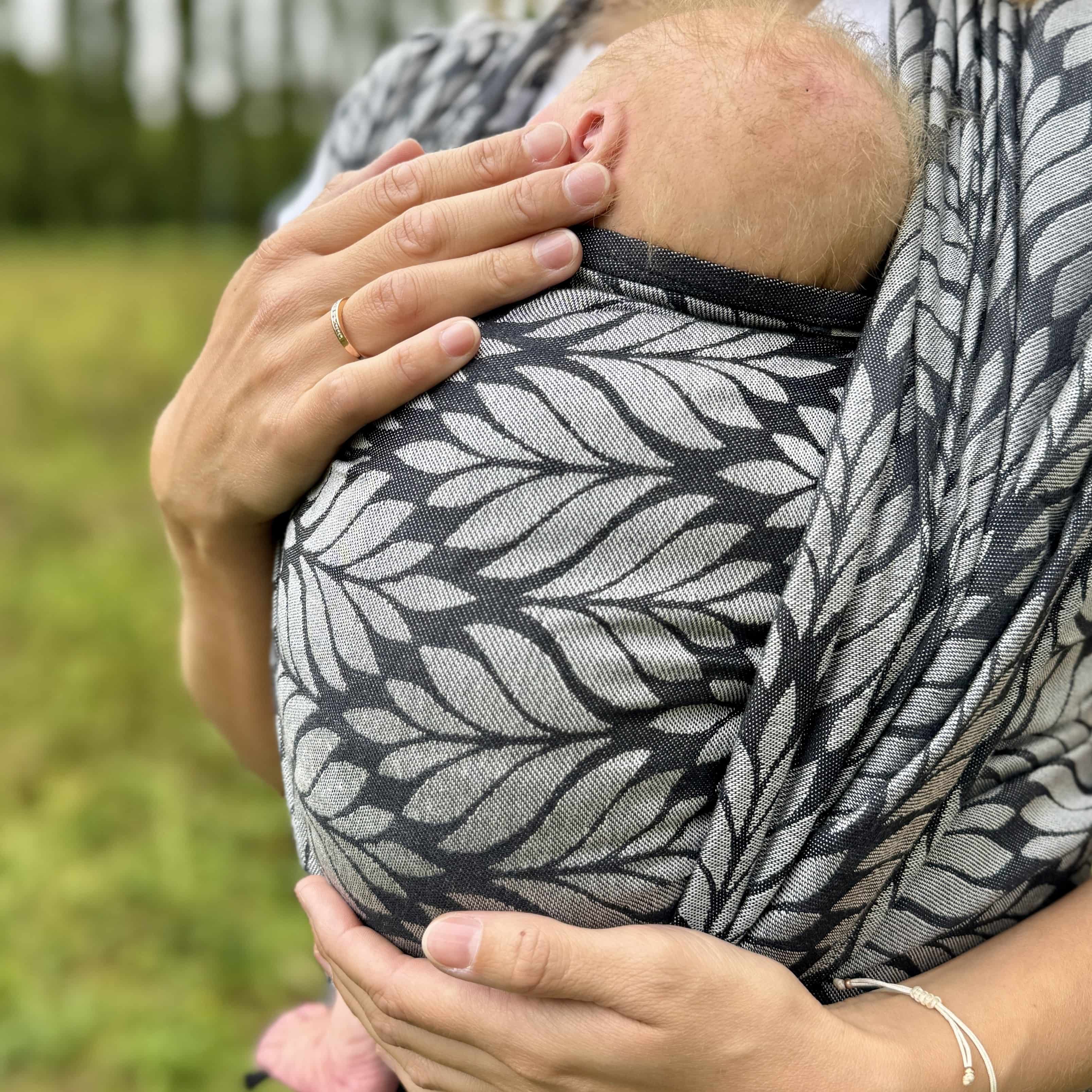 Trias Monochrome Woven Wrap by Didymos Didymos