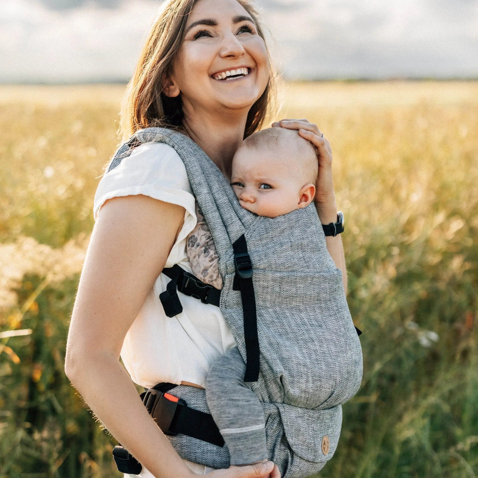 Arrow Wave LennyLight Baby Carrier by LennyLamb LennyLamb