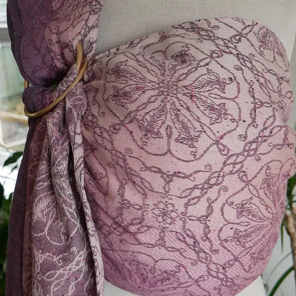 Lothlórien Damask Ring Sling by Oscha Oscha