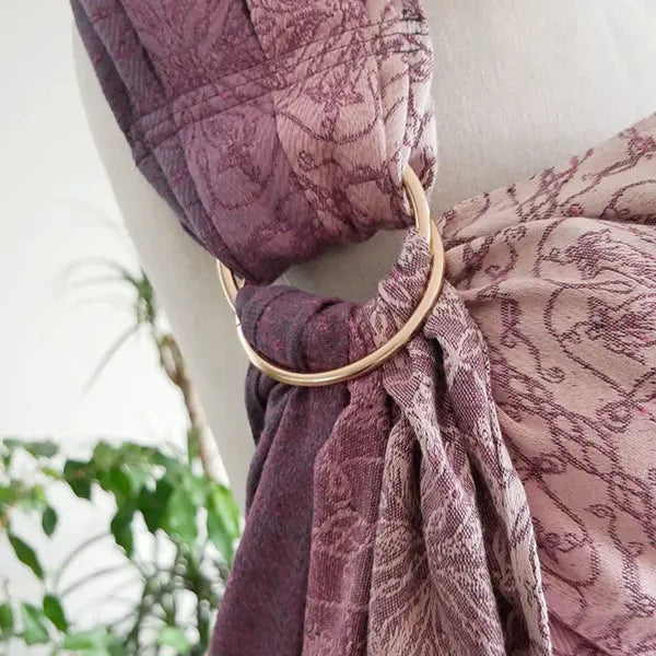 Lothlórien Damask Ring Sling by Oscha Oscha
