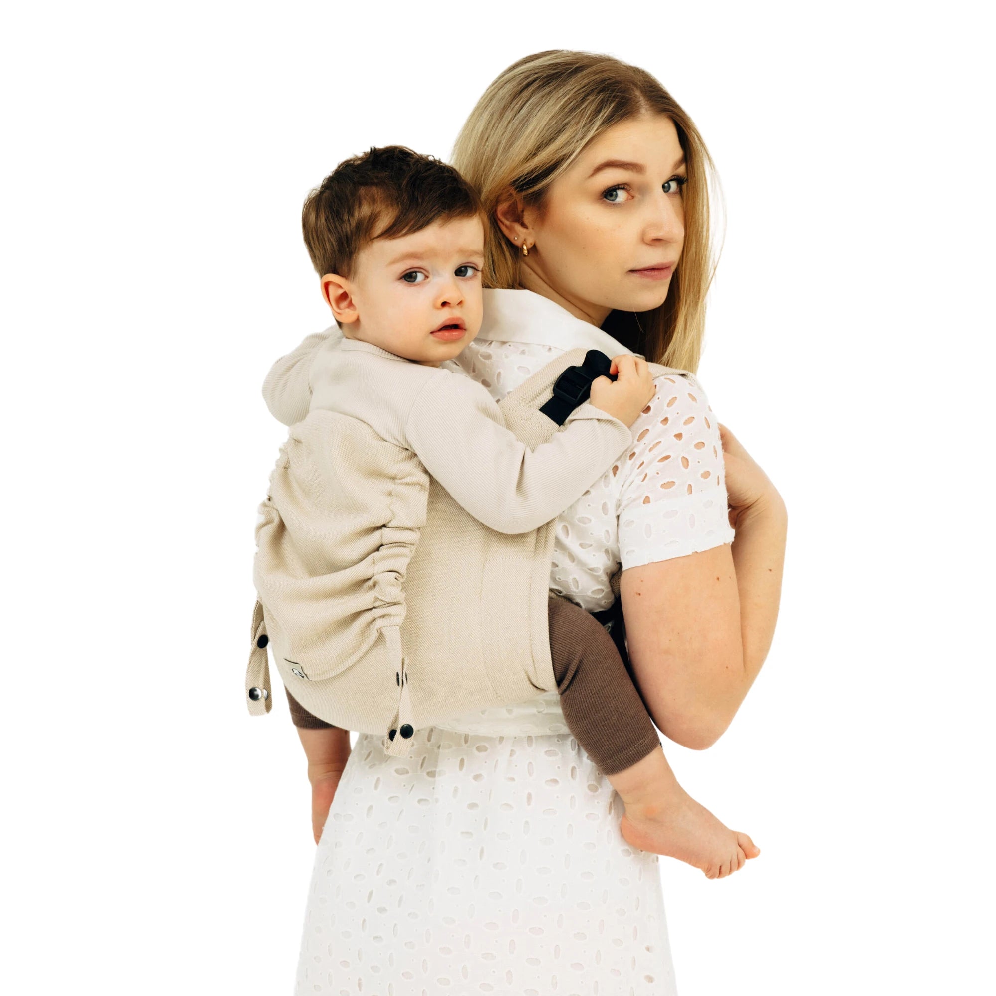 Parent wearing a LennyLamb PRO Onbuhimo, showcasing its waistless design and soft fabric for comfortable toddler back carrying