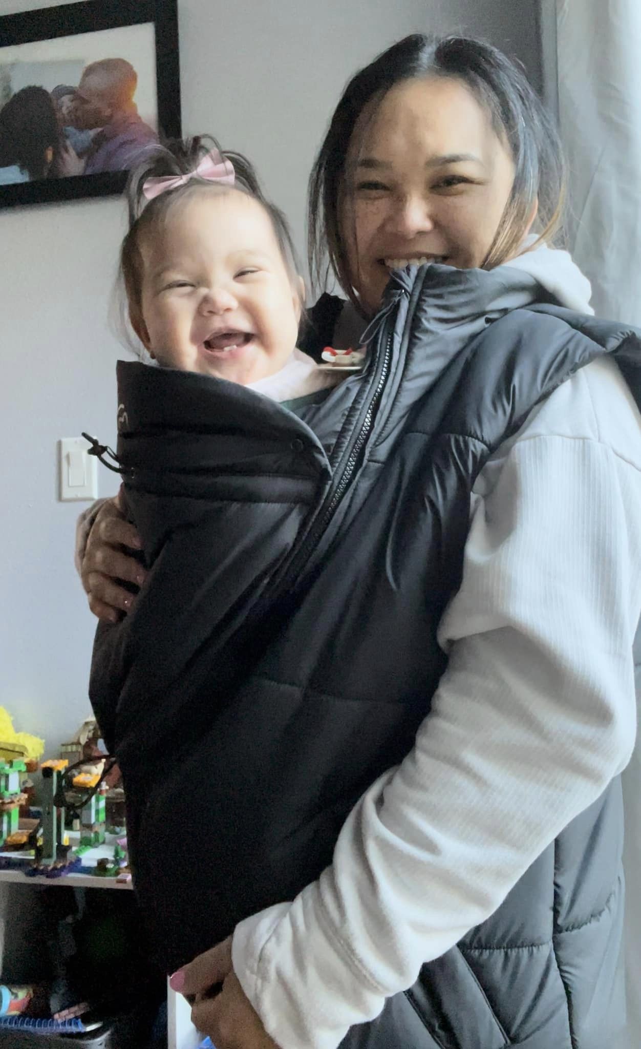 Mamalila Stockholm Black Unisex Babywearing Vest Mamalila at Little Zen One