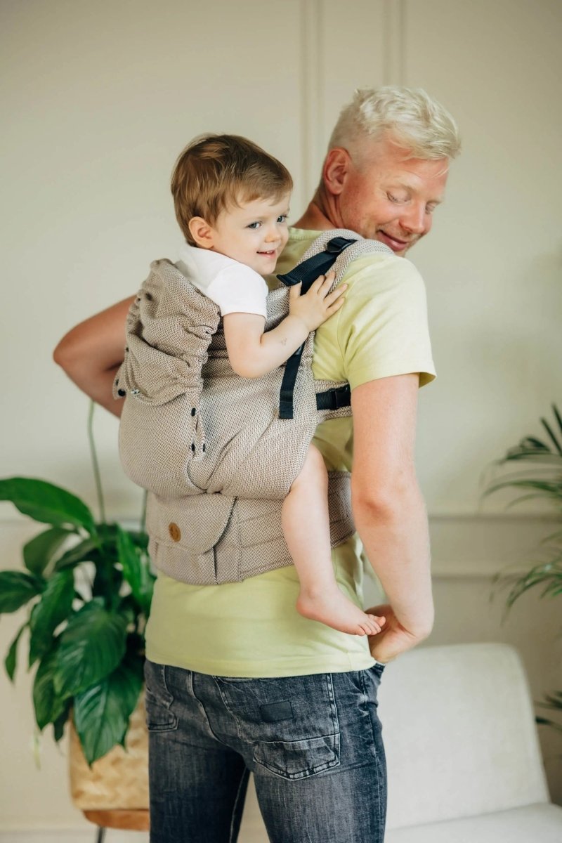 Almond LennyPreschool Carrier by LennyLamb - Buckle CarrierLittle Zen One5907557781381