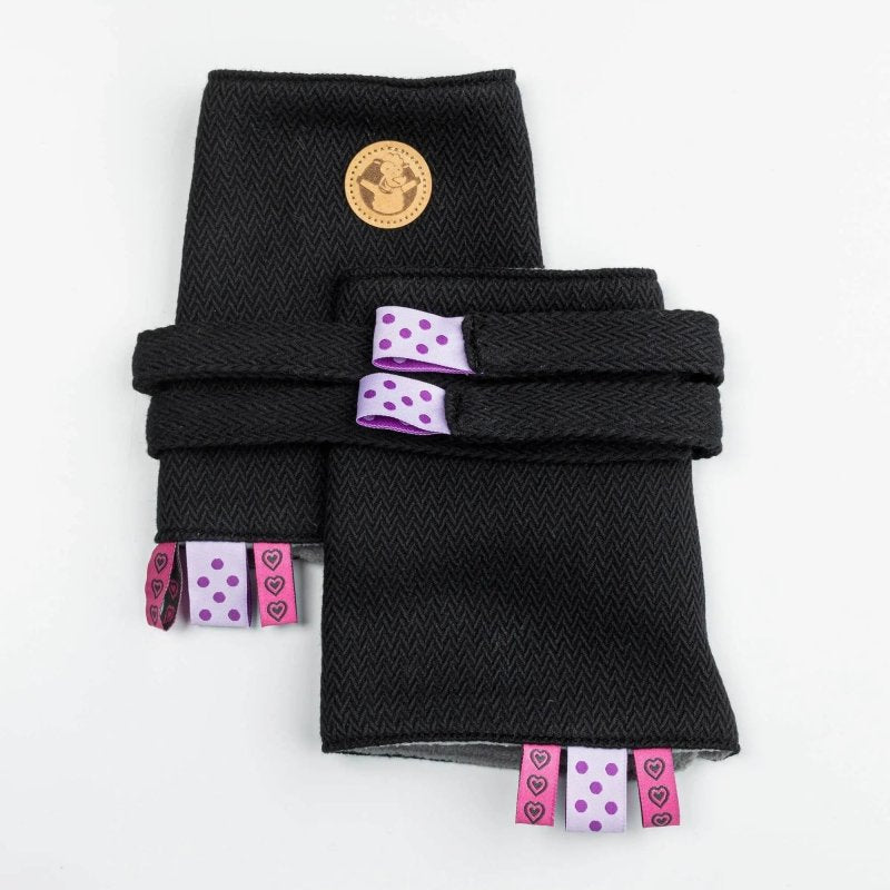 Ebony Black Drool Pads & Reach Straps by LennyLamb - Baby Carrier AccessoriesLittle Zen One5907557781534