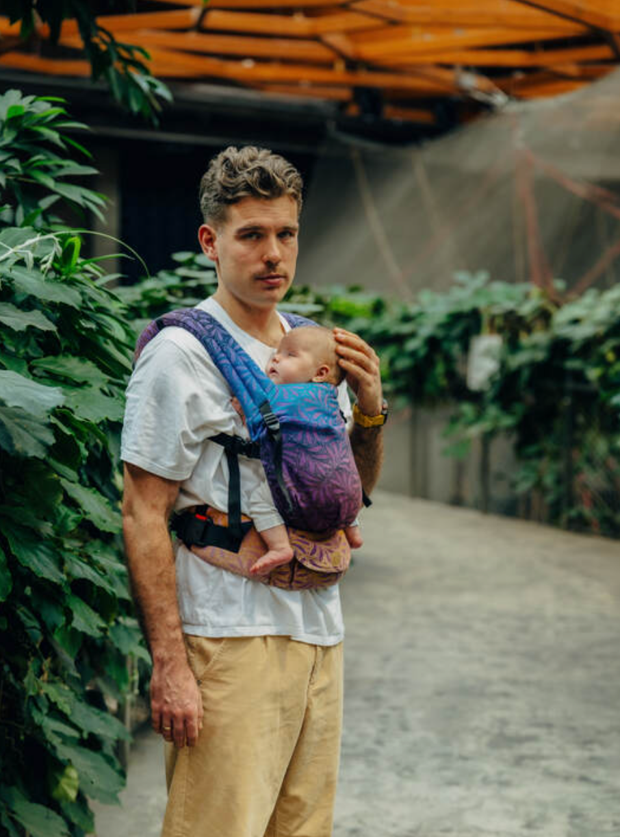 Infinity Roller LennyLight Baby Carrier