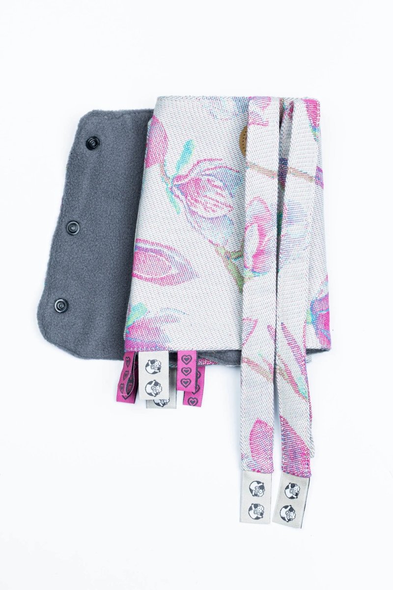 Magnolia Drool Pads Reach Straps