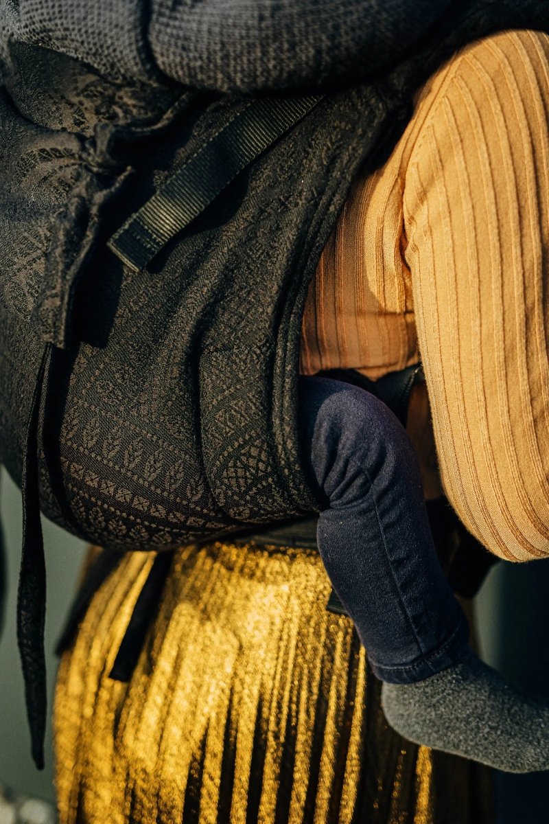 Peacock's Tail Pitch Black Onbuhimo PRO by LennyLamb - OnbuhimoLittle Zen One03854928