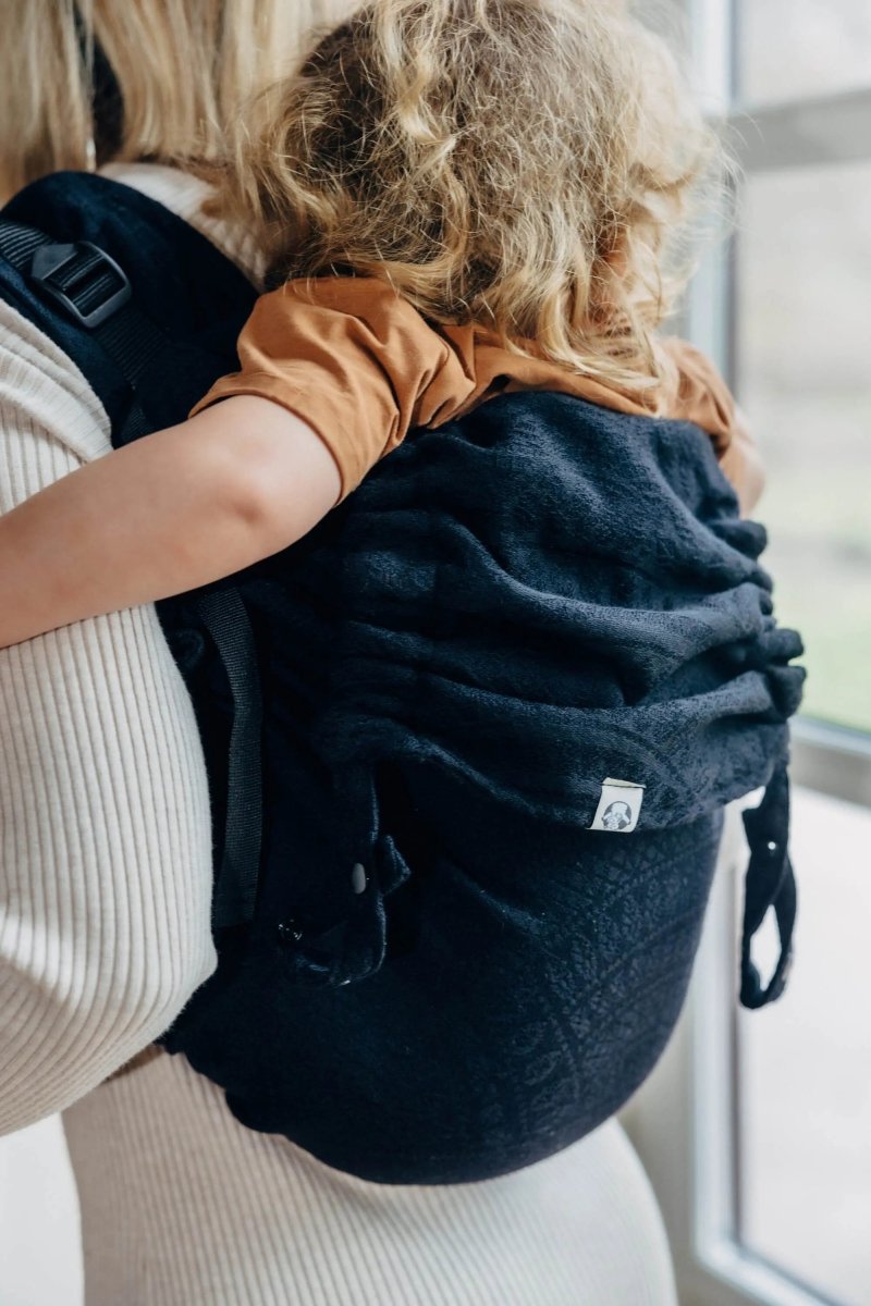 Peacock's Tail Pitch Black Preschool Onbuhimo PRO by LennyLamb - OnbuhimoLittle Zen One64300624