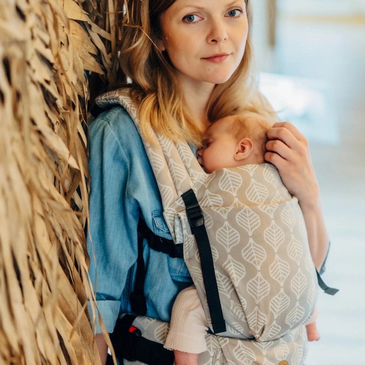 Petals Restful LennyLight Baby Carrier by LennyLamb - Buckle CarrierLittle Zen One5907557784535