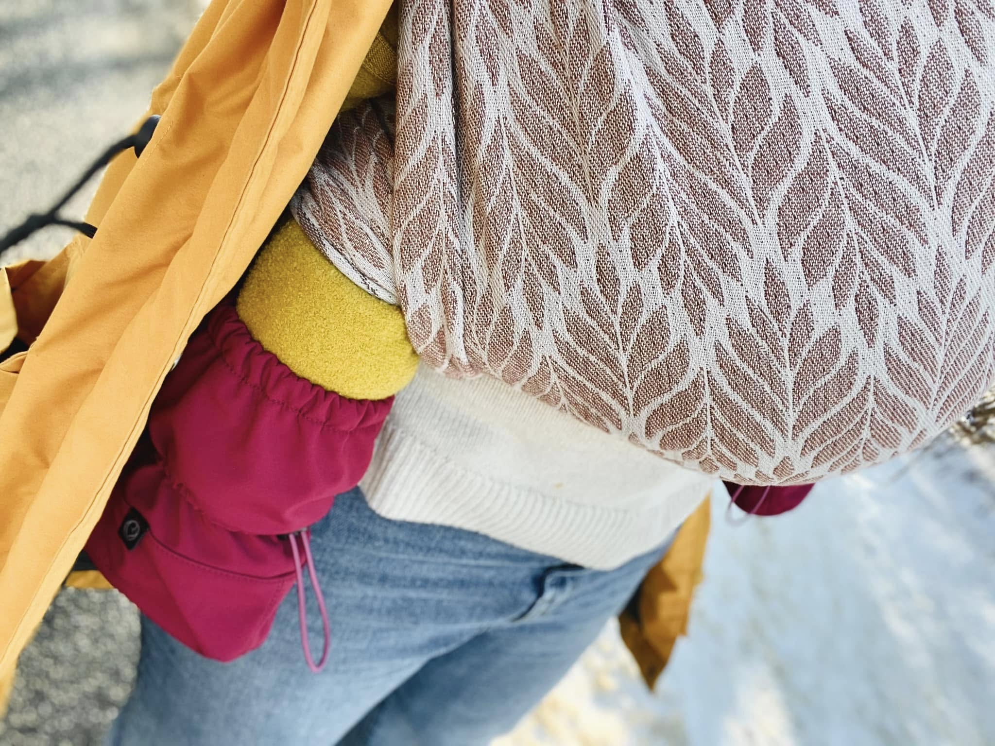 Mamalila Babywearing Outerwear Booties Allrounder Berry Olya Nelson