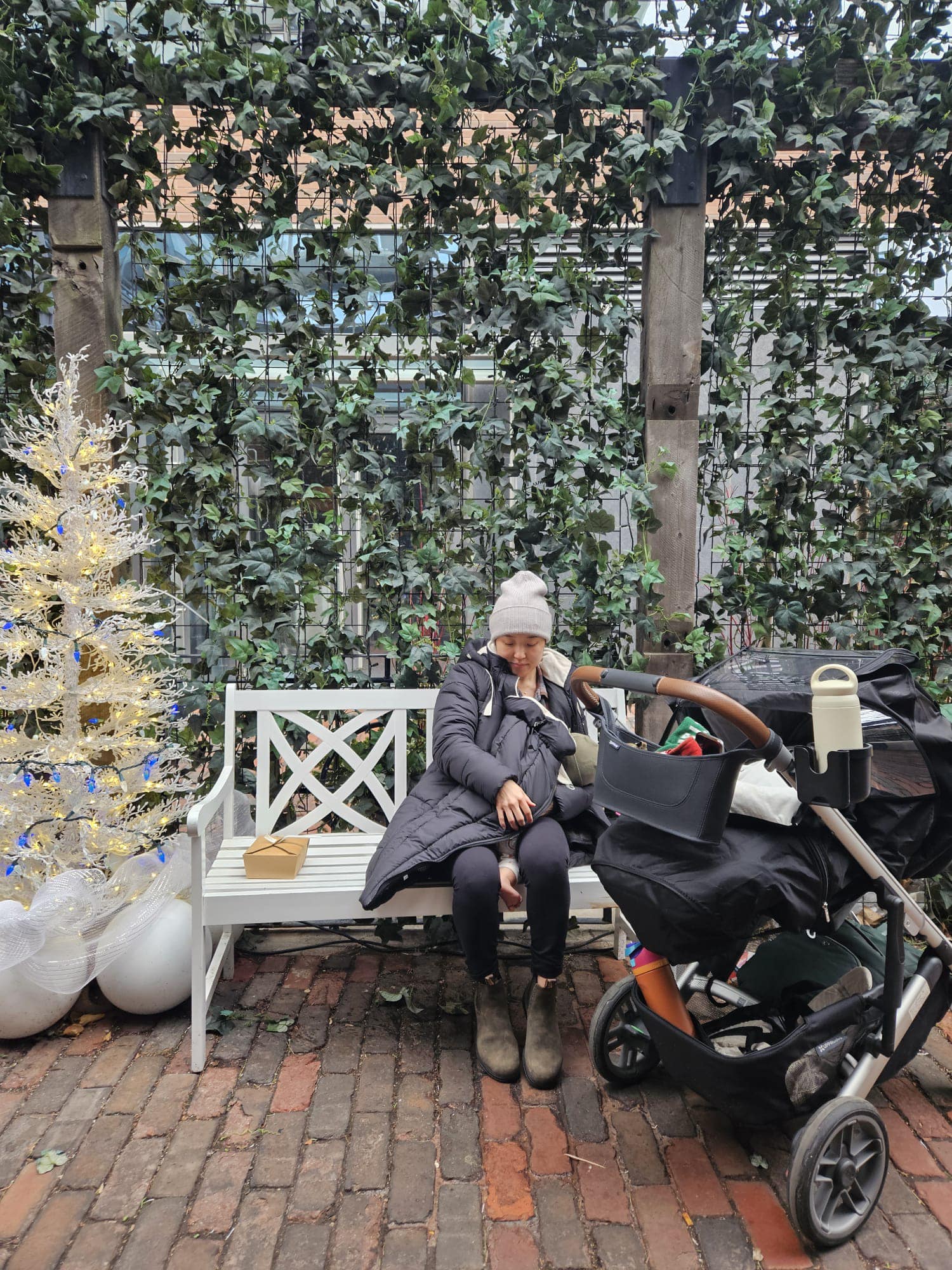 Mamalila Babywearing Outerwear Copenhagen Coat Black Grace Tan