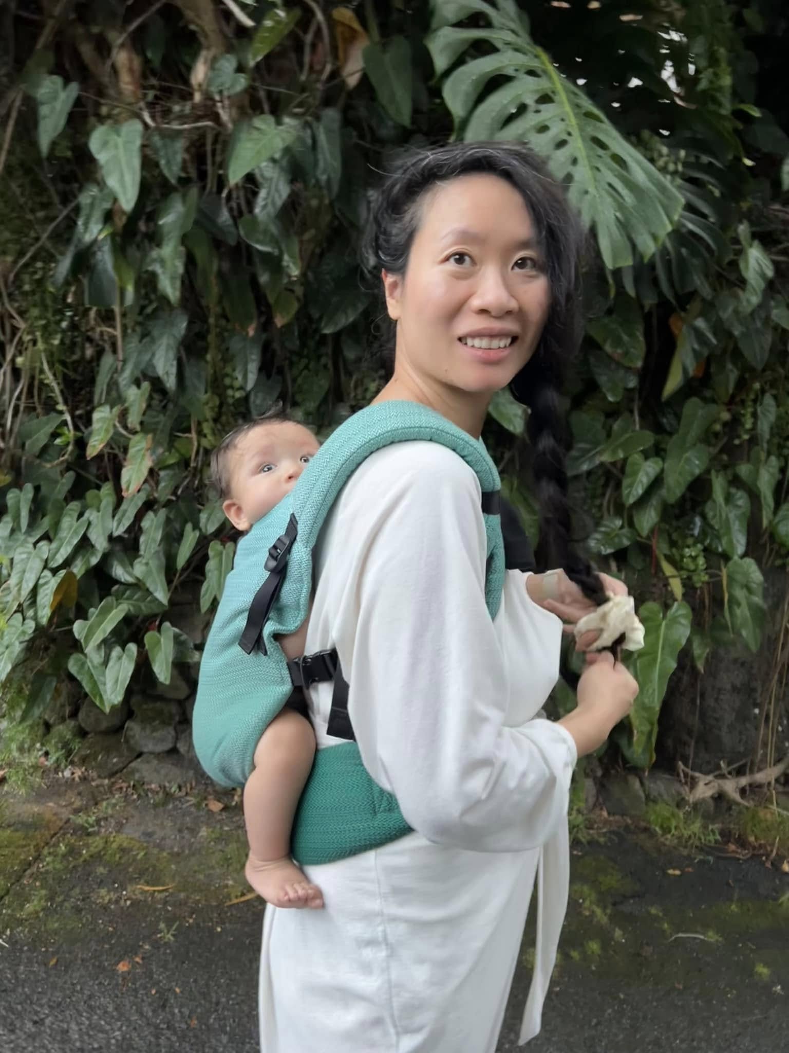 LennyLamb Buckle Carrier LennyLight Ombre Green Nancy Hua