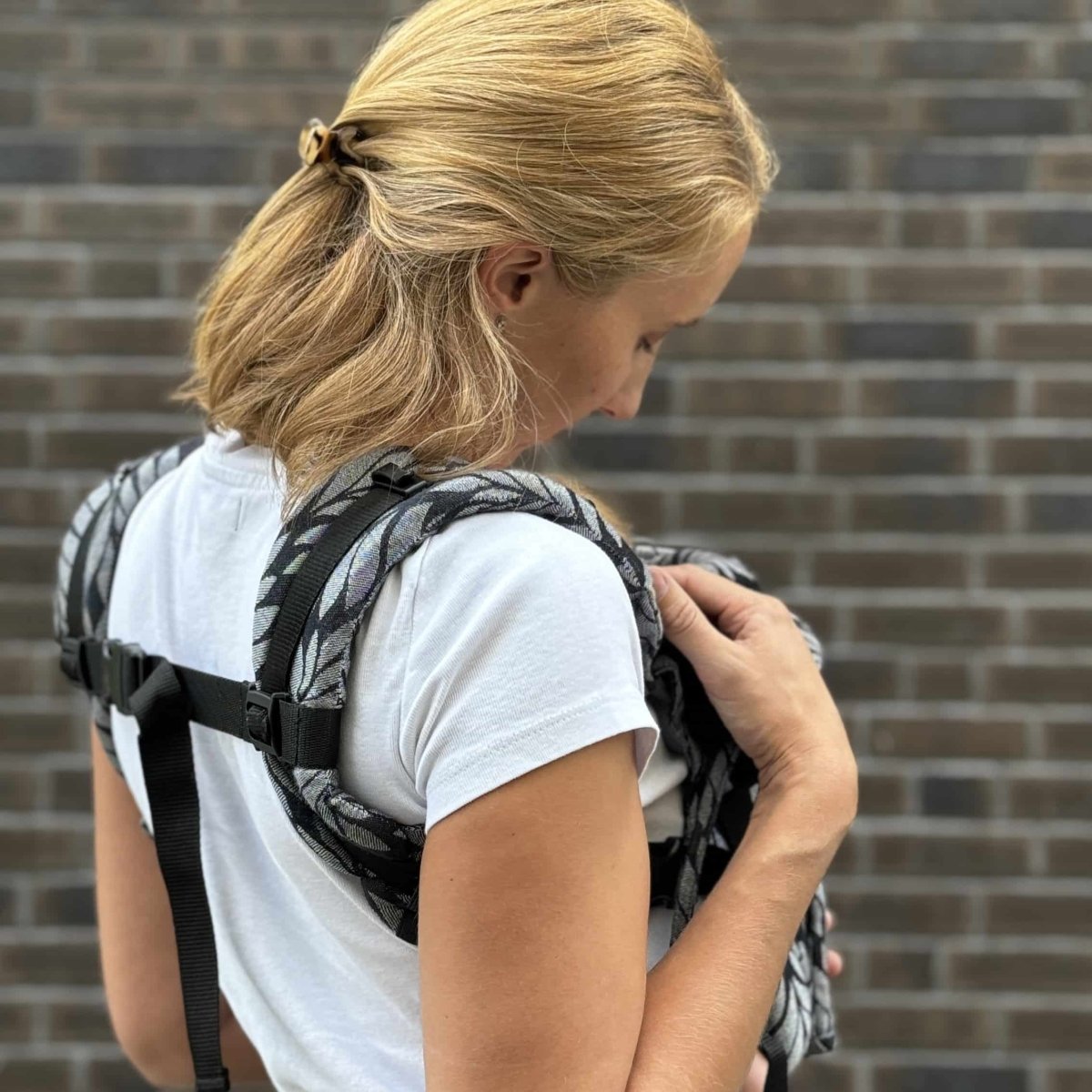 Trias Monochrome DidyFix by Didymos - Buckle CarrierLittle Zen One4048554357689